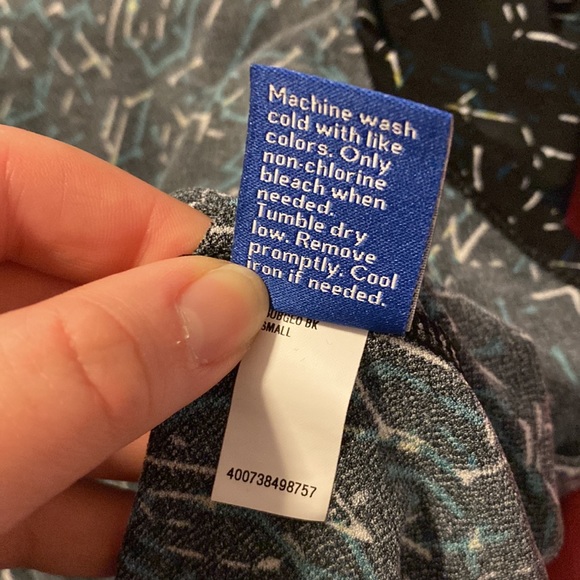 NWT🌺 Apt 9 black faux wrap geometric pattern dress with tie waist - Picture 9 of 9